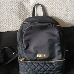 Doterra Black Quilted Bag with Gold Zipper Carry Case